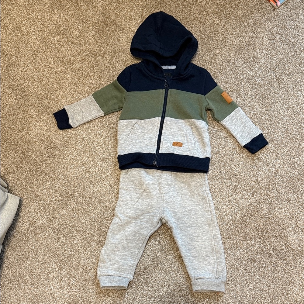 7 For All Mankind Kids Navy and Gray Jogger Set